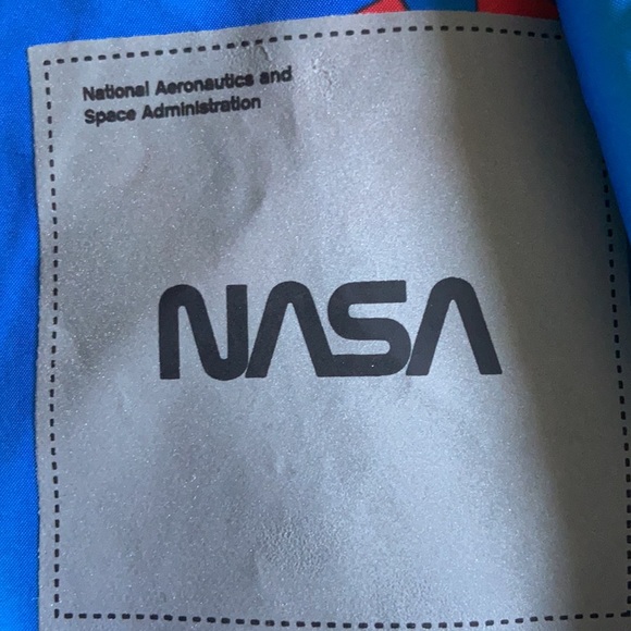 Thin Sweater - Picture 2 of 3